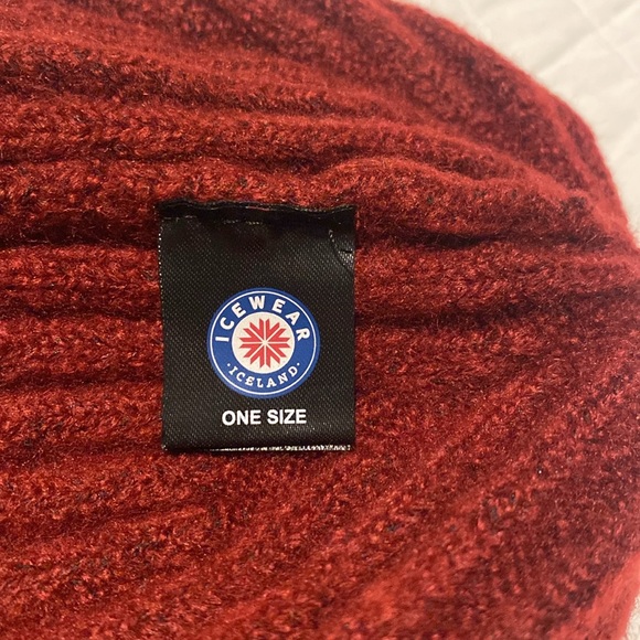 Wool beanie from Iceland - Picture 3 of 5